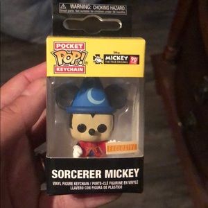 Boxlunch exclusive Sorcerer Mickey keychain POP